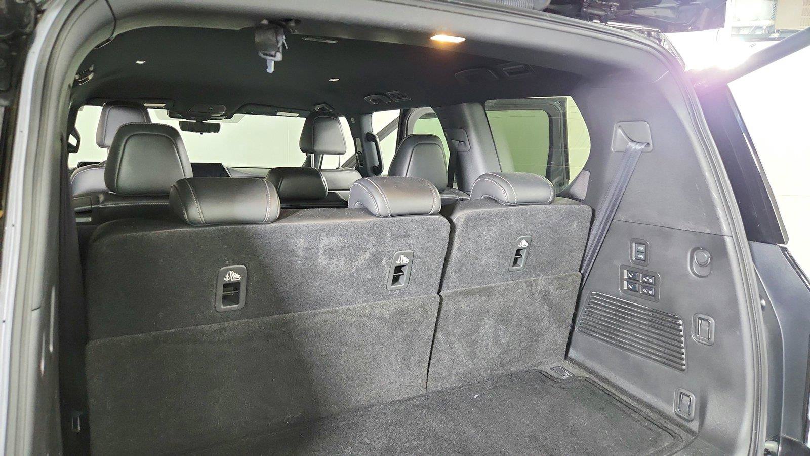 Certified 2025 Nissan Armada PRO-4X AWD/4WD image 28