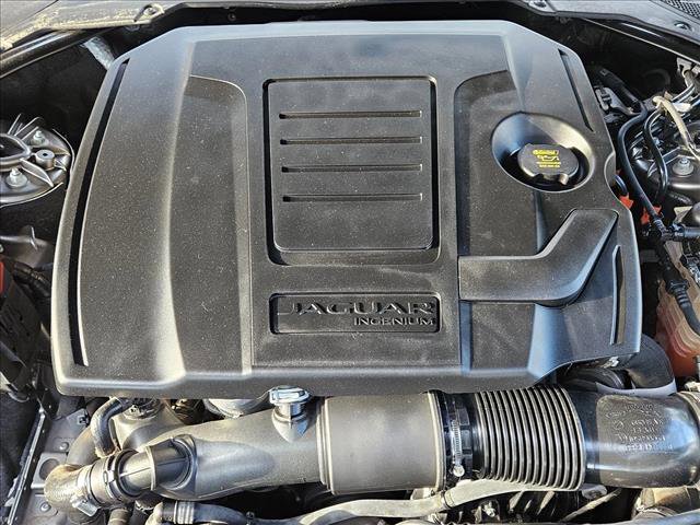 Used 2022 Jaguar XF R-Dynamic SE image 24