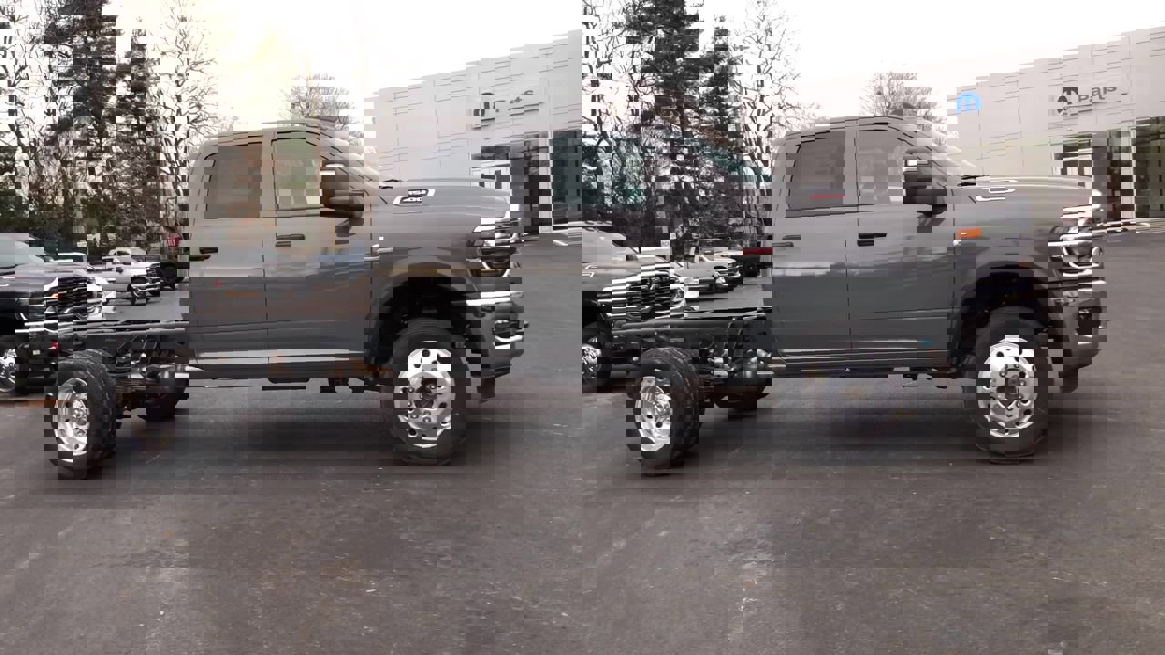 New 2026 RAM 4500 Tradesman w/ Chrome Appearance Group image 9