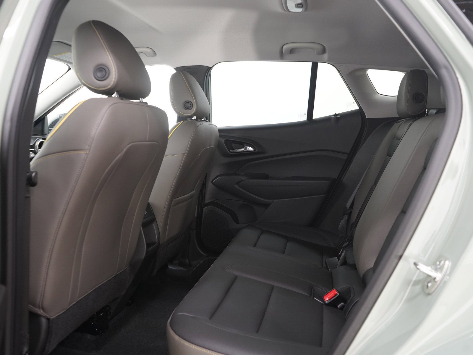Used 2025 Chevrolet Trax ACTIV w/ Driver Confidence Package FWD image 14