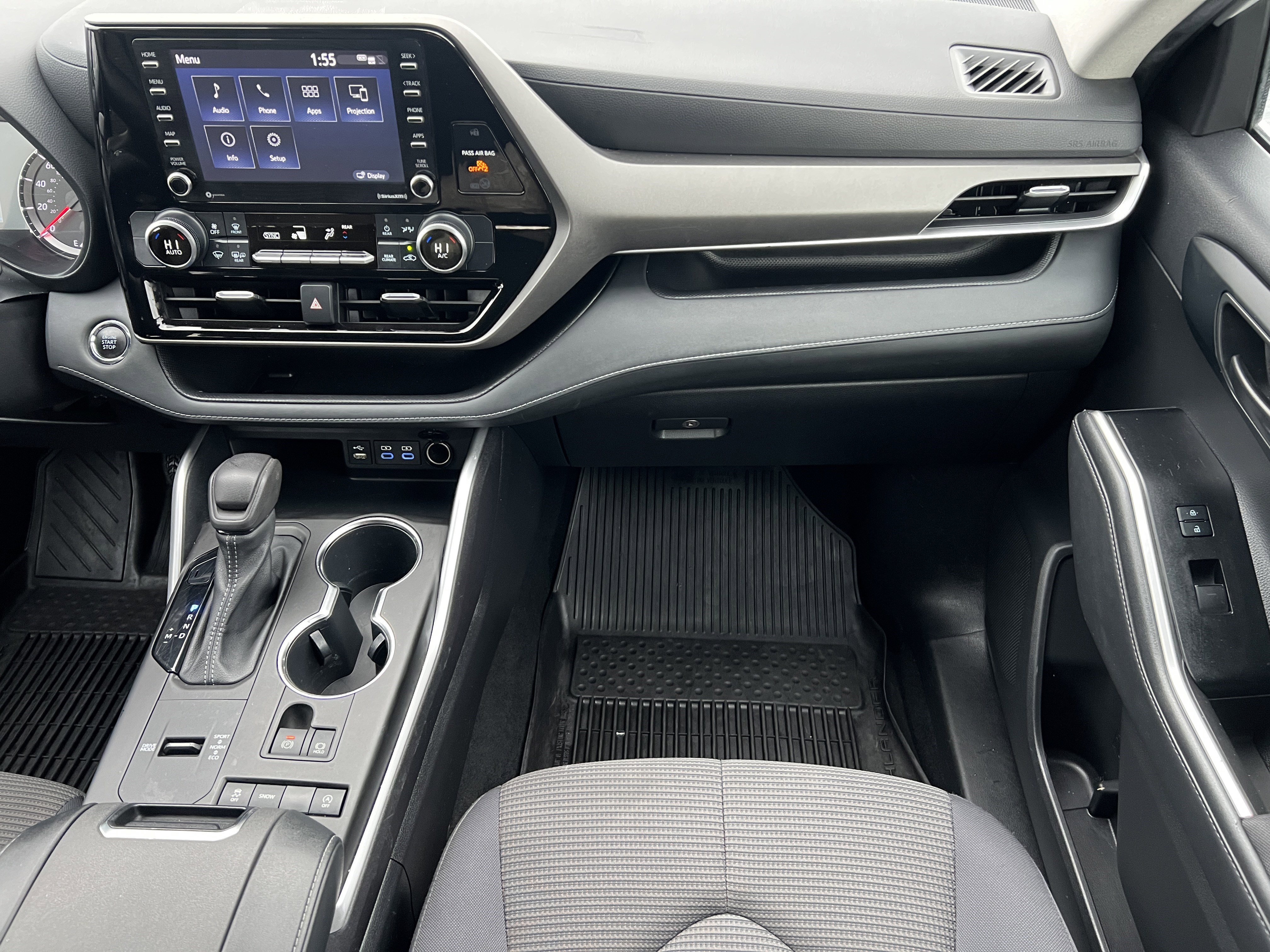 Used 2022 Toyota Highlander L image 36