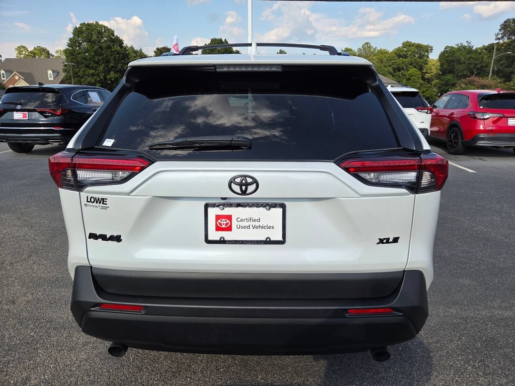 Used 2025 Toyota RAV4 XLE Premium FWD image 11