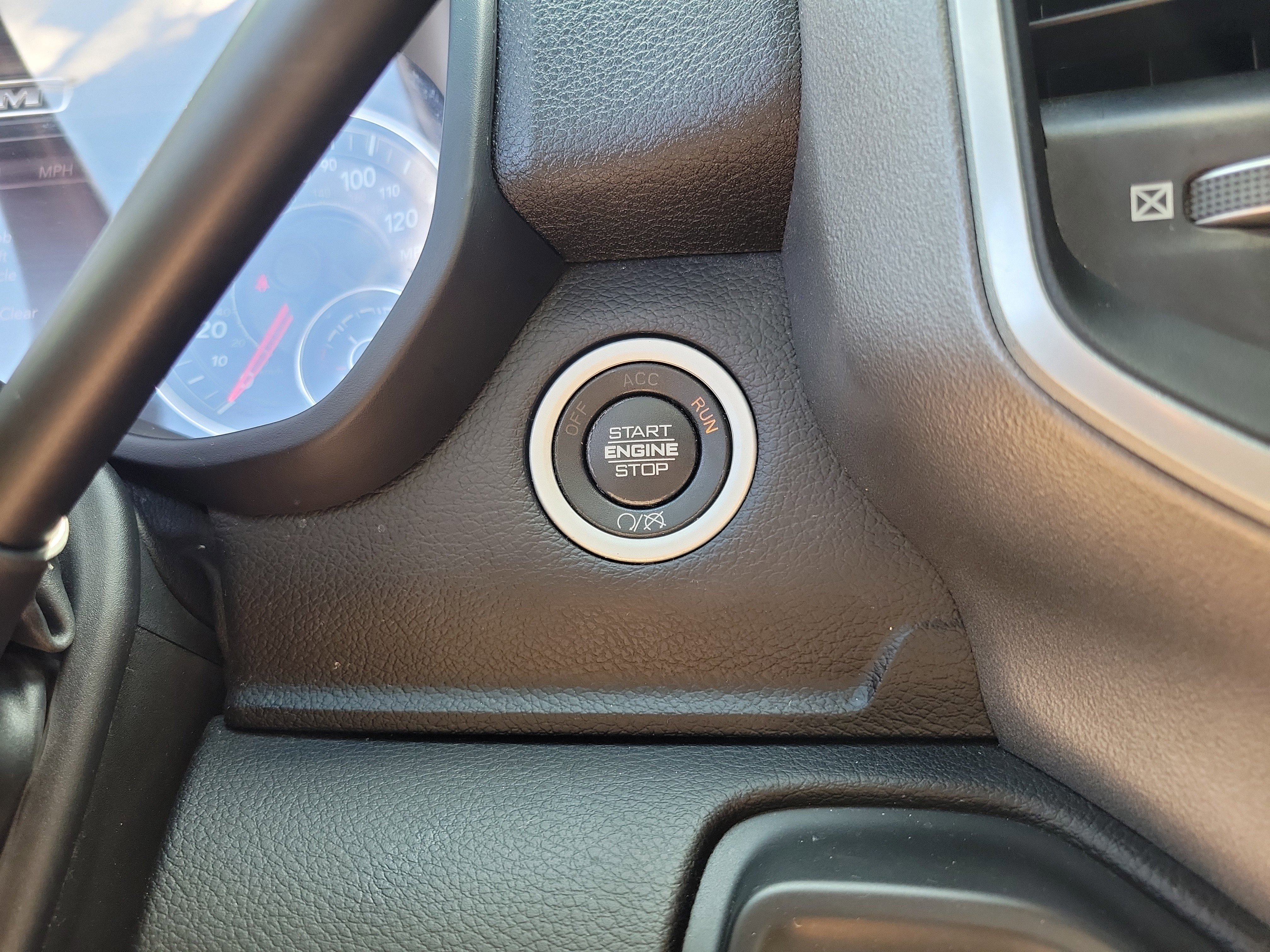 Used 2020 RAM 3500 Big Horn w/ Level 2 Equipment Group image 17