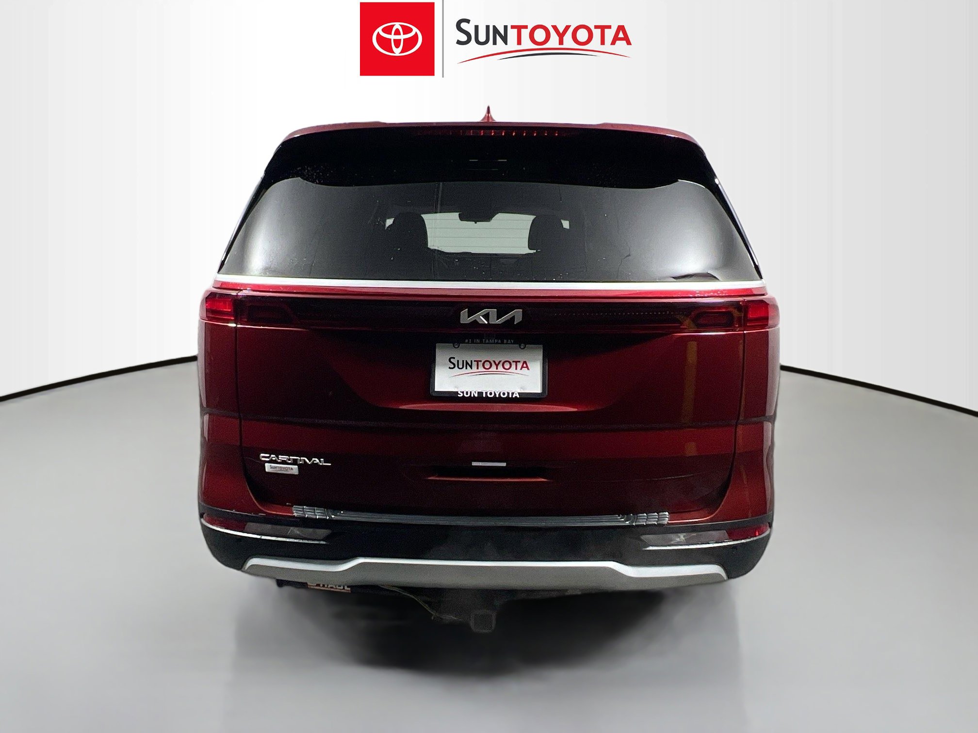 Used 2024 Kia Carnival EX image 5