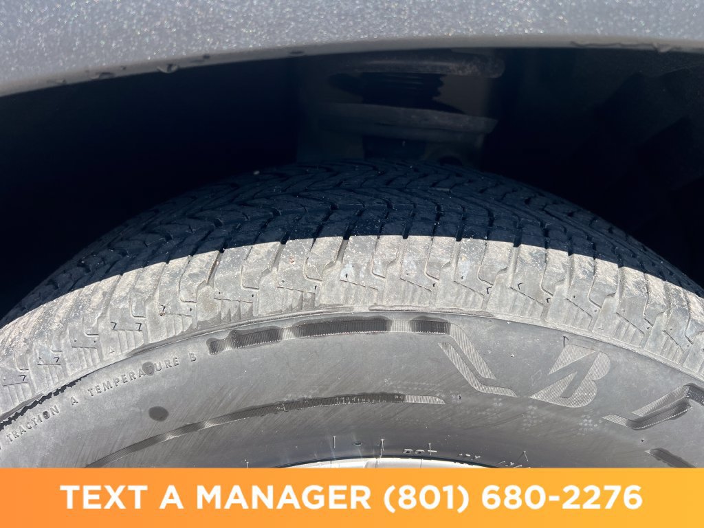 Used 2023 Chevrolet Traverse LT w/ LPO, Floor Liner Package AWD/4WD image 10