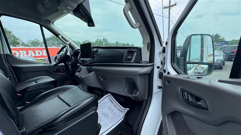 Used 2023 Ford E-Transit Medium Roof RWD image 37