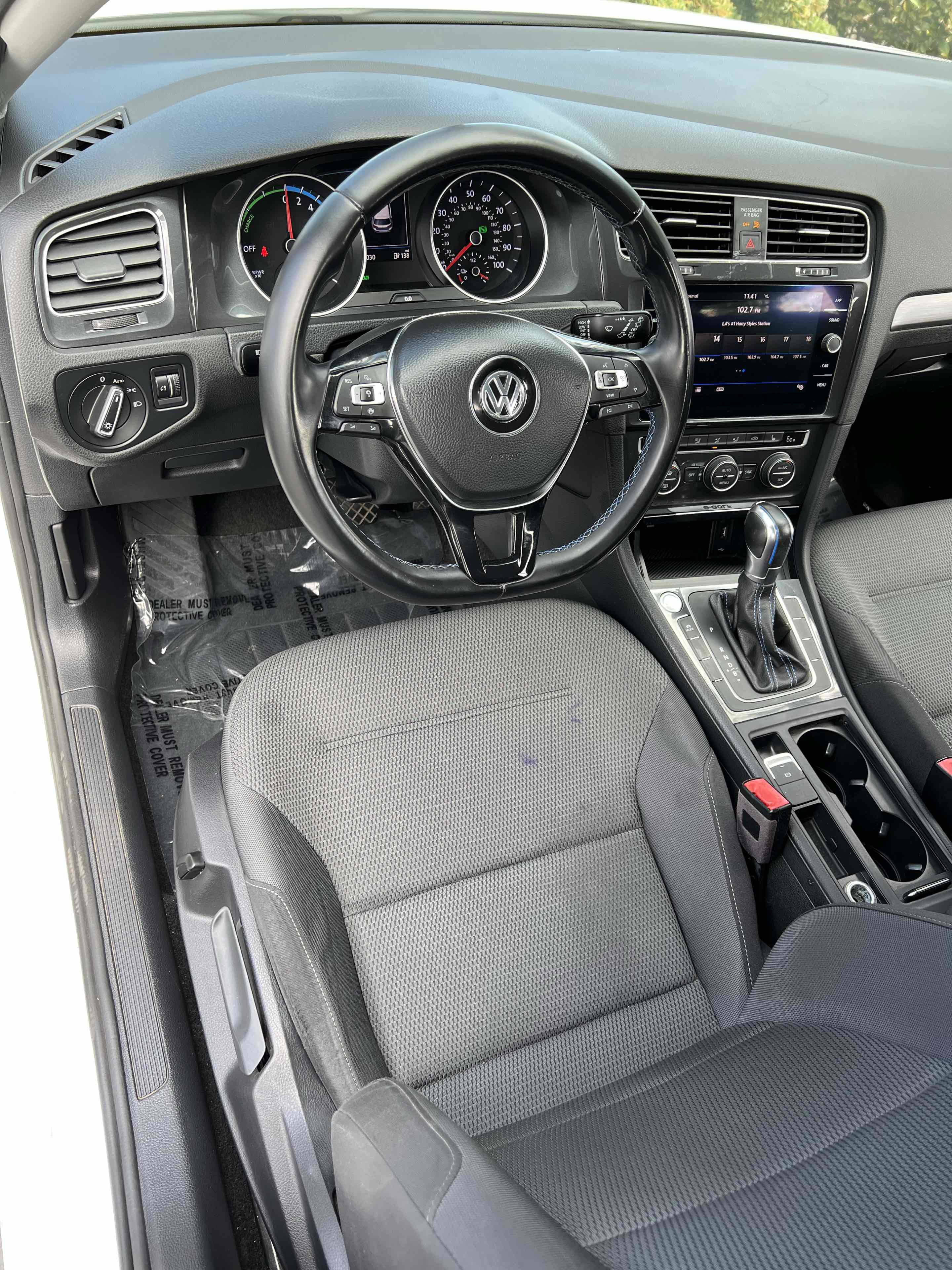 Used 2019 Volkswagen e-Golf SE w/ Driver Assistance Package image 24