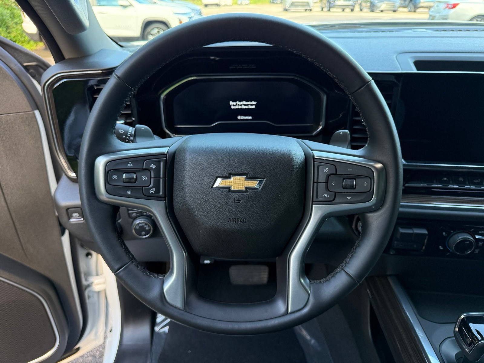 Used 2025 Chevrolet Silverado 1500 LT AWD/4WD image 12