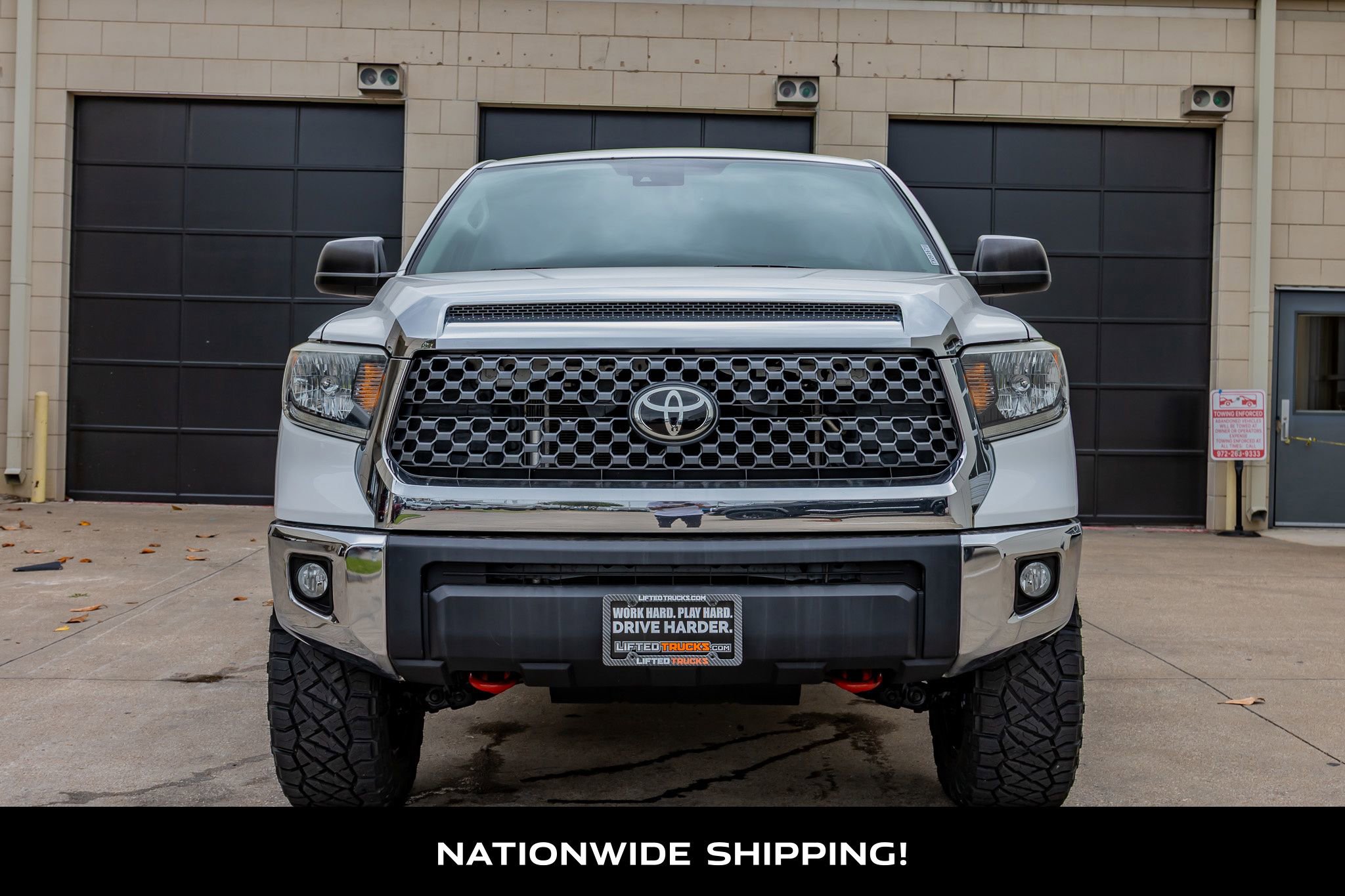 Used 2021 Toyota Tundra SR5 w/ SR5 Upgrade Package AWD/4WD image 4