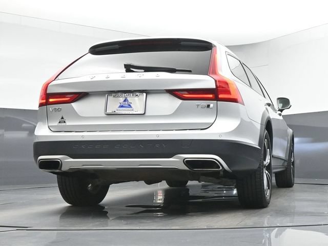 Used 2018 Volvo V90 T5 Cross Country w/ Plus Package AWD/4WD image 40