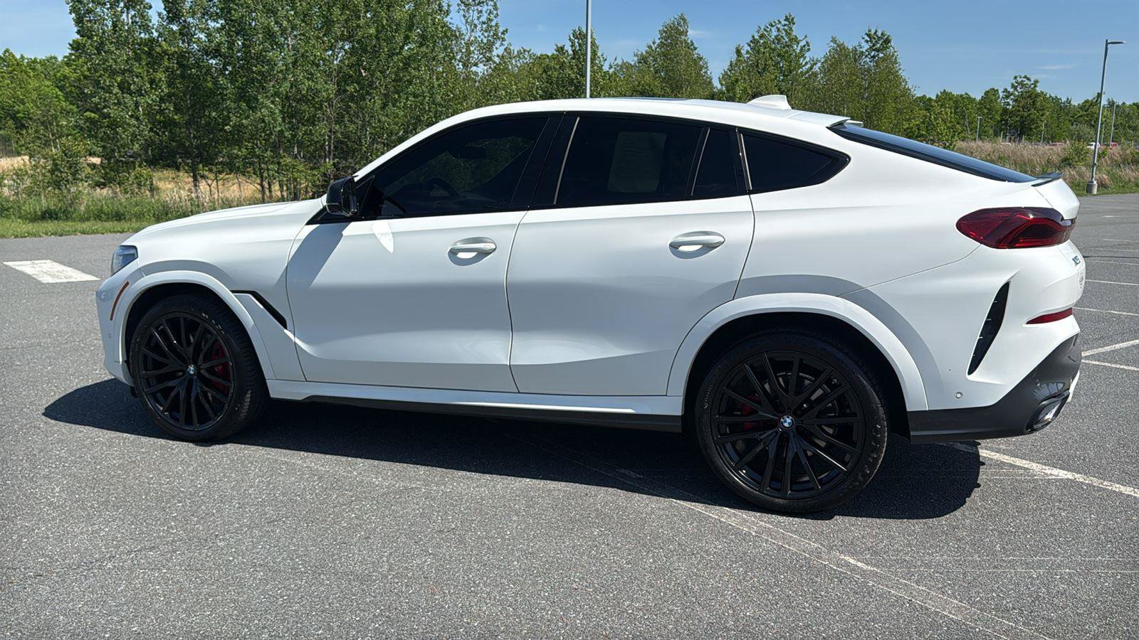 Used 2022 BMW X6 xDrive40i w/ Executive Package AWD/4WD image 10