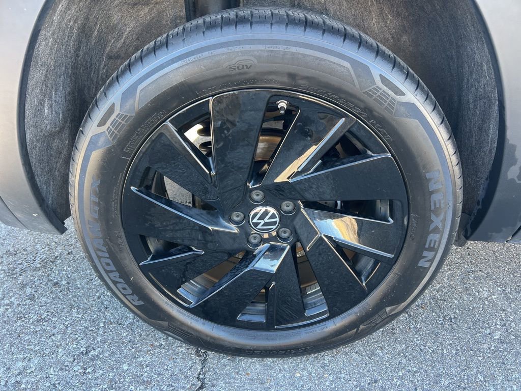 Used 2024 Volkswagen Atlas SE w/ Panoramic Sunroof Package image 8