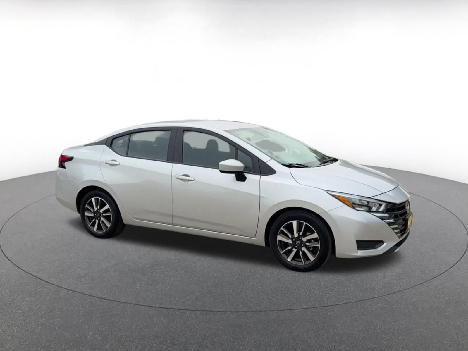 Used 2025 Nissan Versa SV FWD video 2