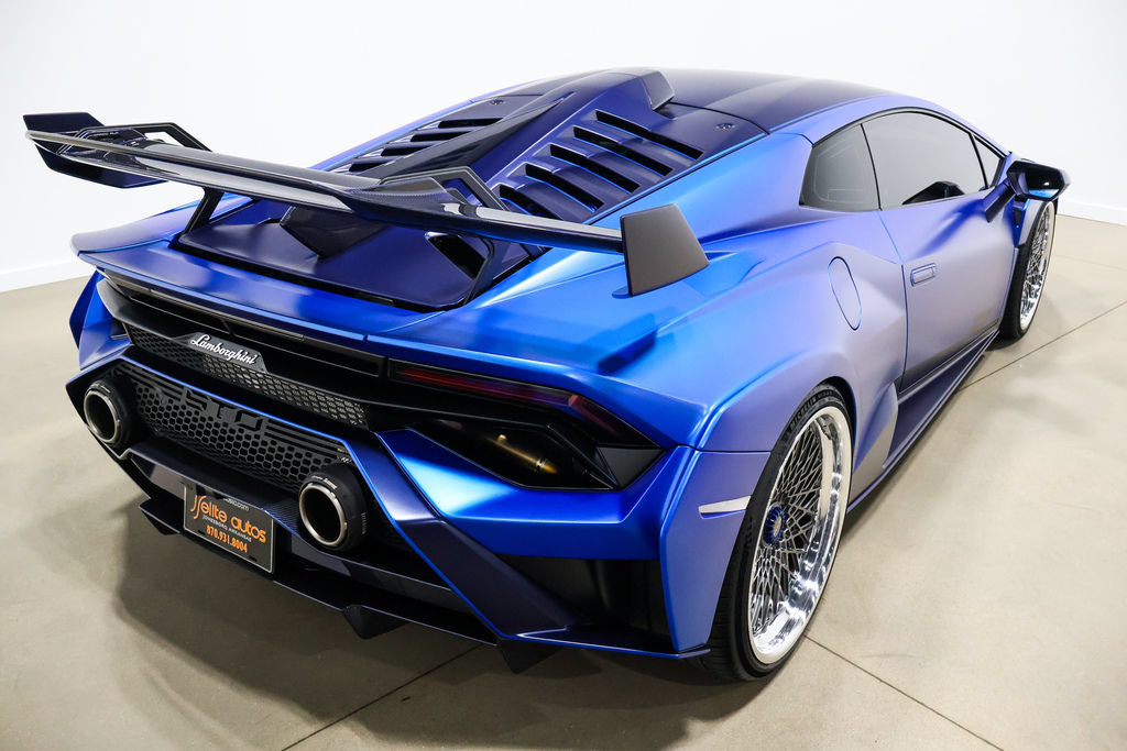 Used 2023 Lamborghini Huracan STO RWD image 97