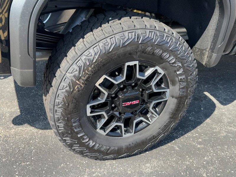 New 2026 GMC Sierra 2500 AT4X image 4