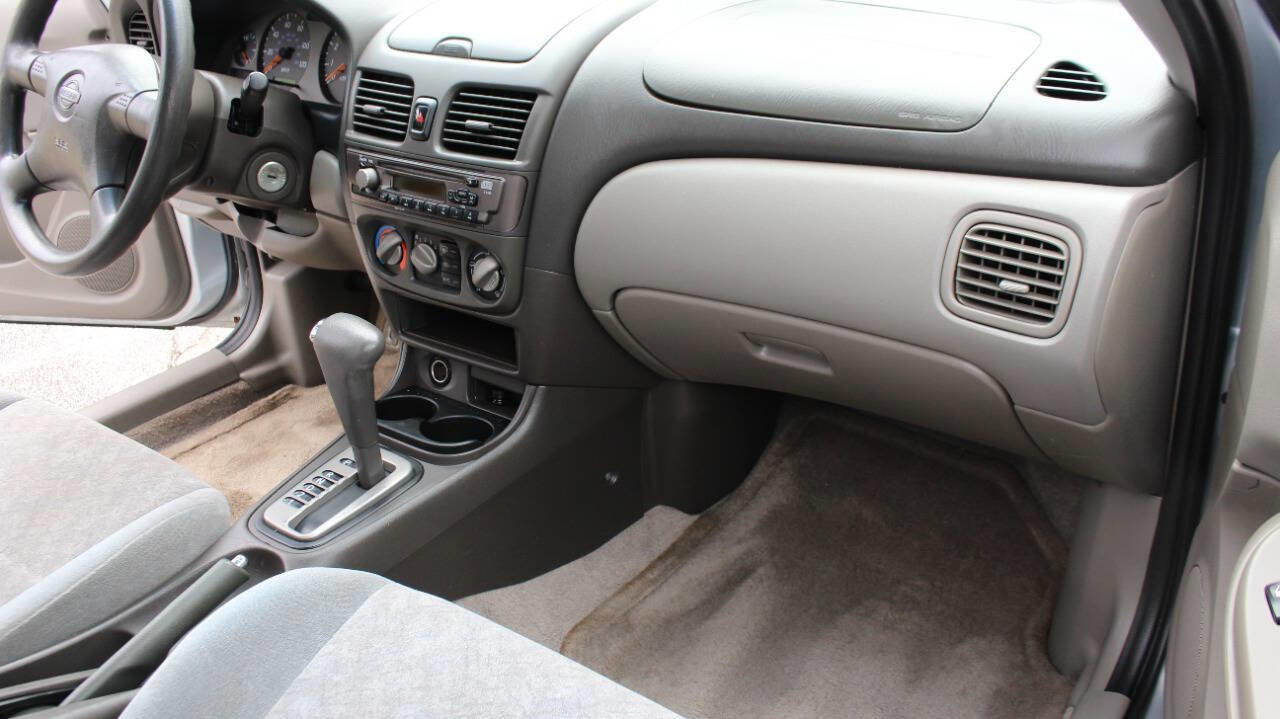 Used 2002 Nissan Sentra GXE image 31