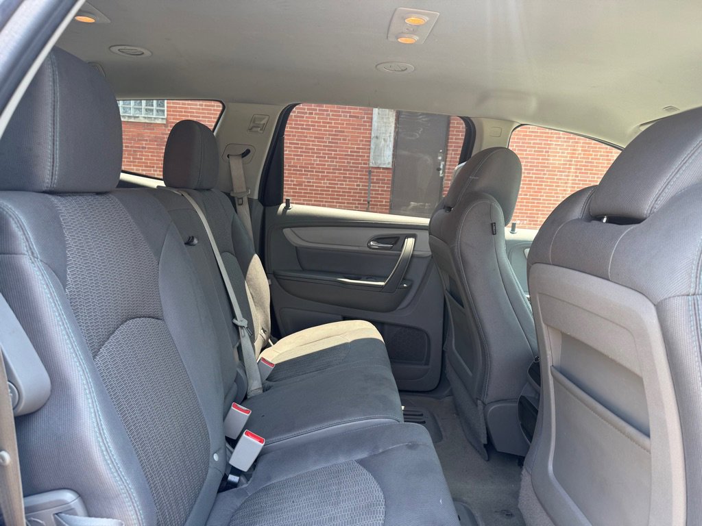 Used 2016 Chevrolet Traverse LS FWD image 12