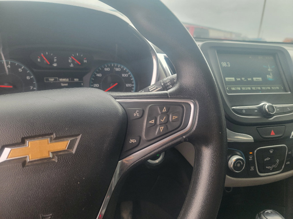 Used 2018 Chevrolet Equinox LS image 16