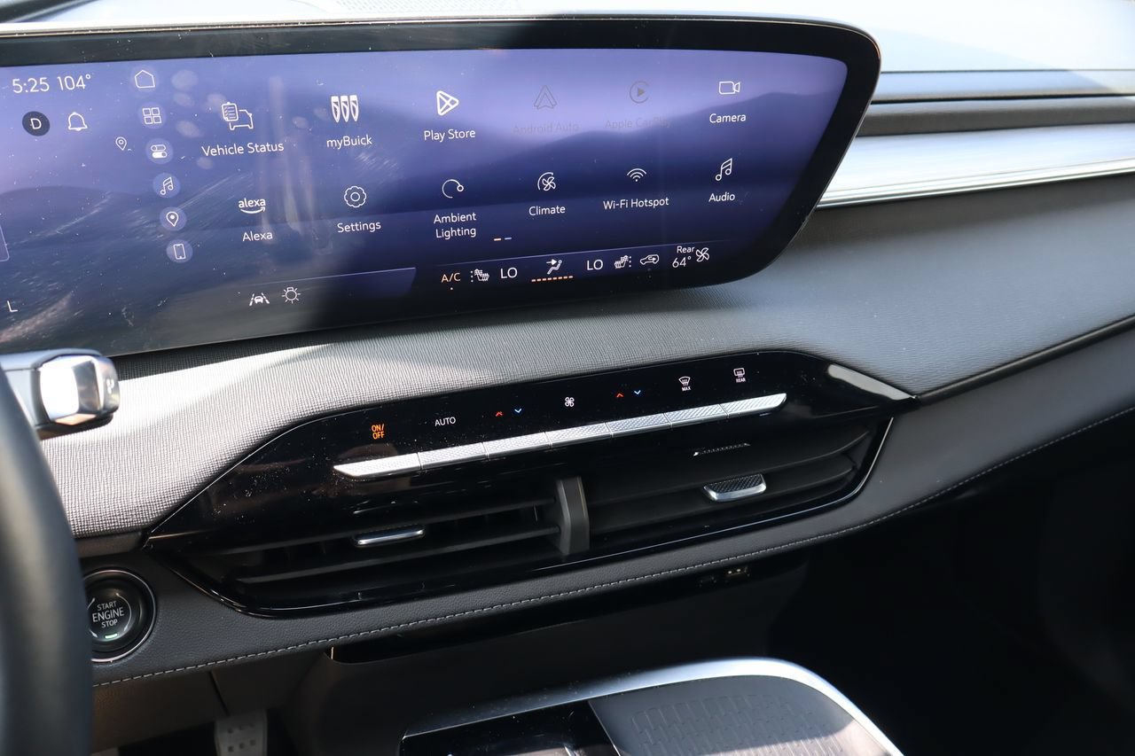 Used 2025 Buick Enclave Preferred FWD image 7