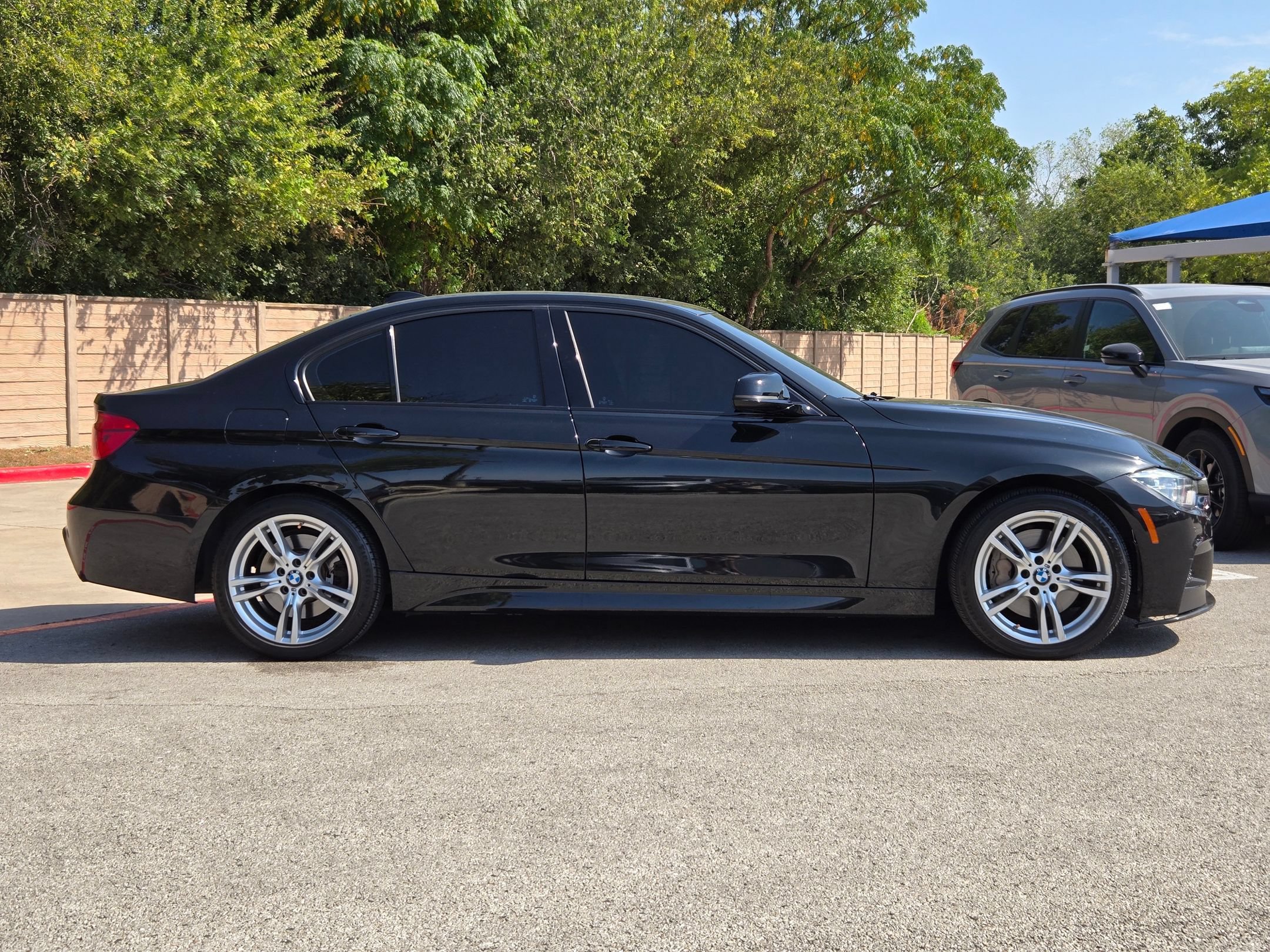 Used 2018 BMW 340i xDrive Sedan AWD/4WD image 2