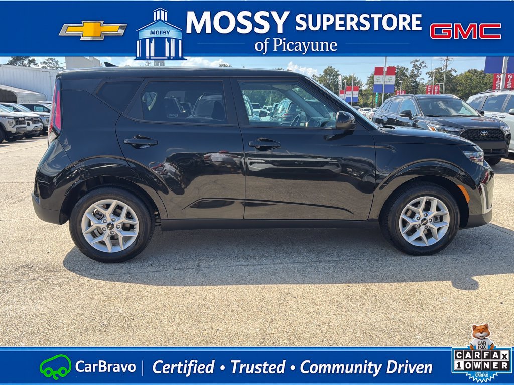 Used 2025 Kia Soul LX w/ LX Technology Package FWD image 7