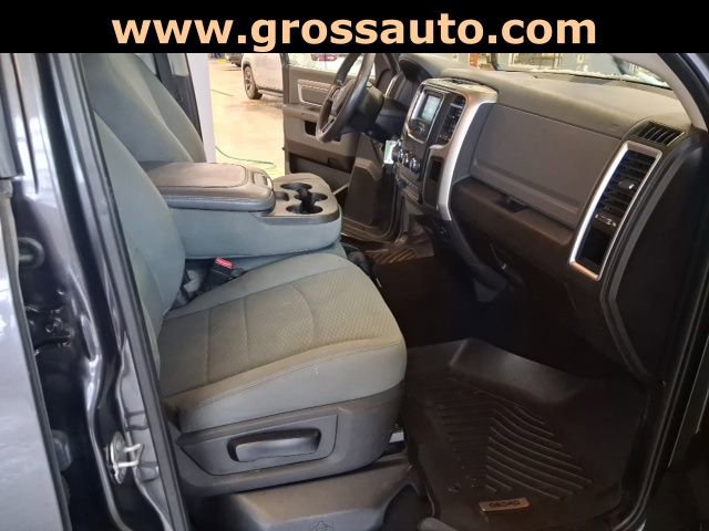 Used 2019 RAM 1500 Classic SLT image 28