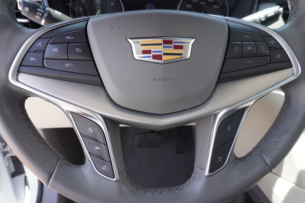 Certified 2024 Cadillac XT5 Premium Luxury w/ Technology Package FWD image 18