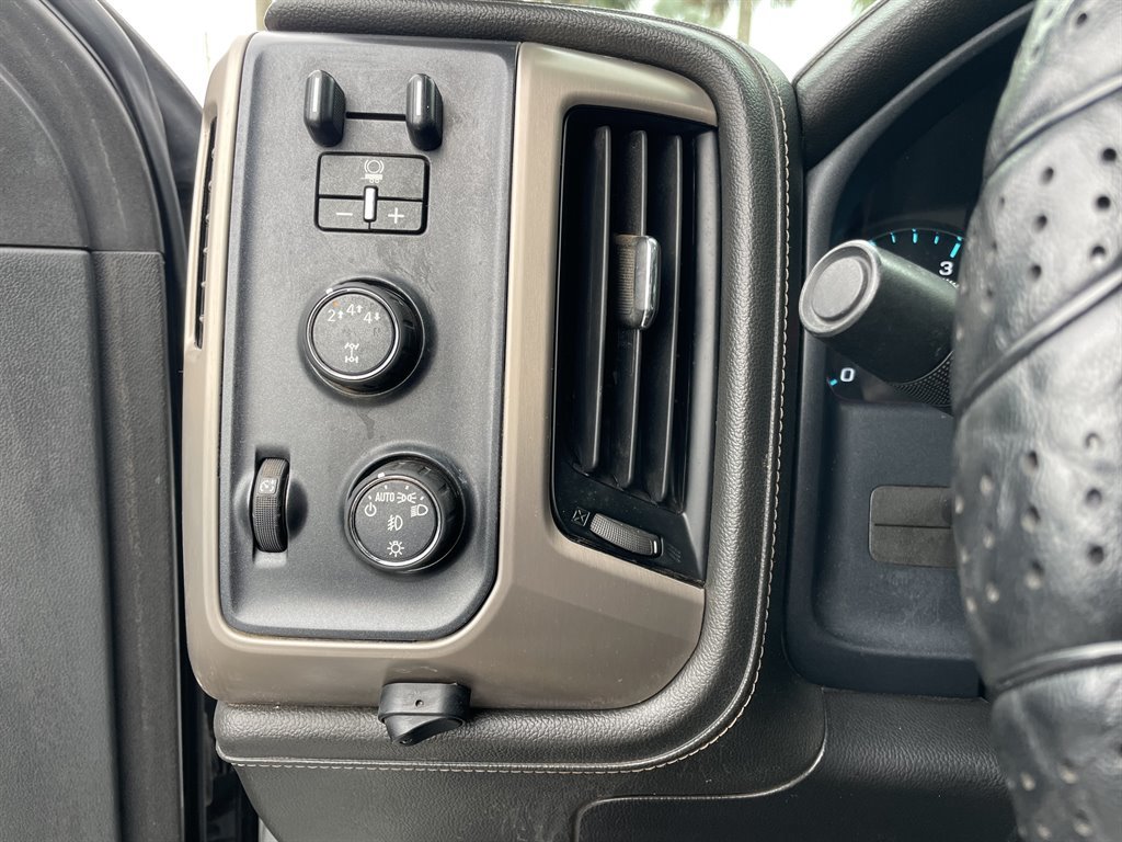 Used 2018 GMC Sierra 3500 Denali w/ Duramax Plus Package AWD/4WD image 37