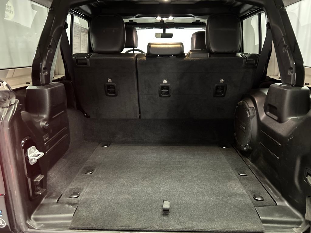 Used 2023 Jeep Wrangler Unlimited Sahara w/ Cold Weather Group image 24