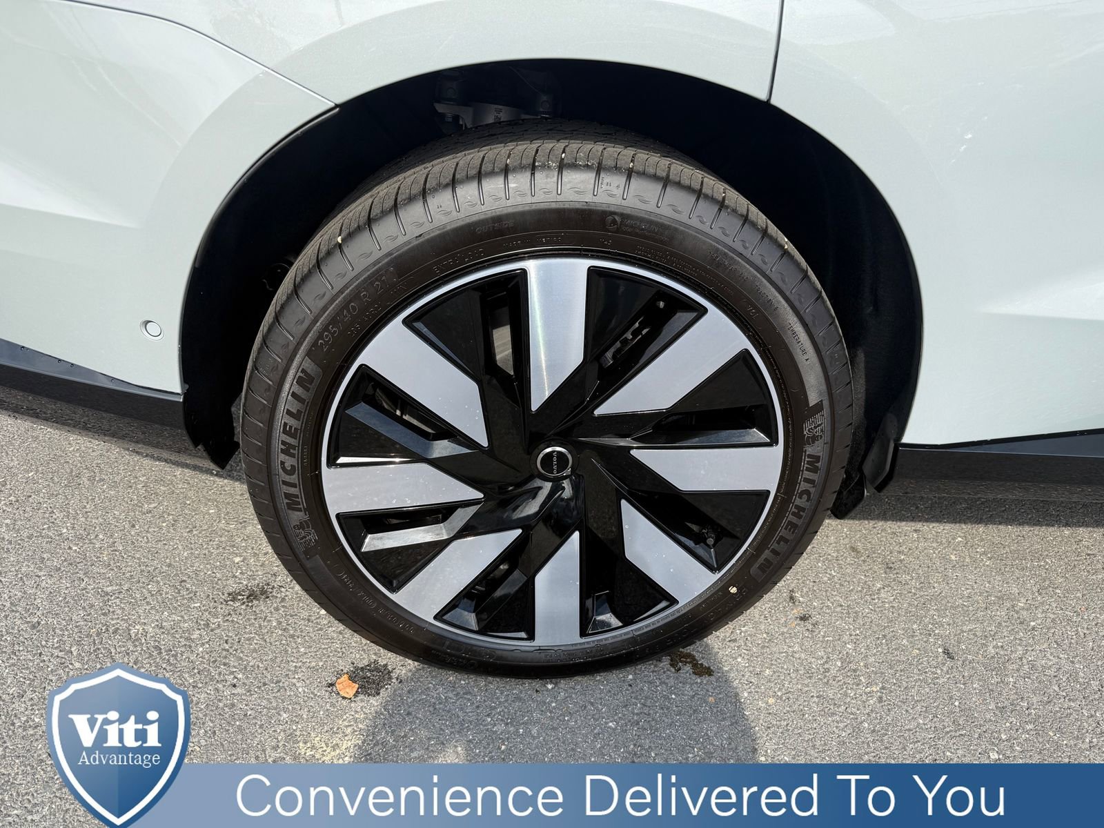 Used 2025 Volvo EX90 Ultra image 14