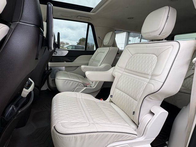 Used 2021 Lincoln Navigator L Black Label w/ Special Edition Package image 27