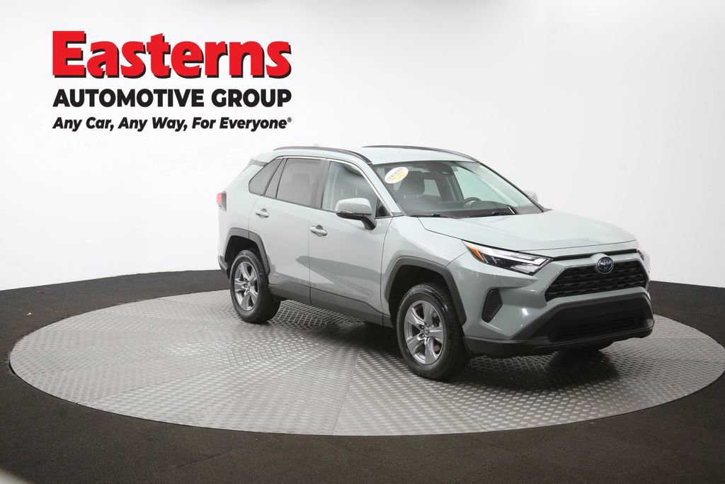 Used 2022 Toyota RAV4 XLE AWD/4WD image 50