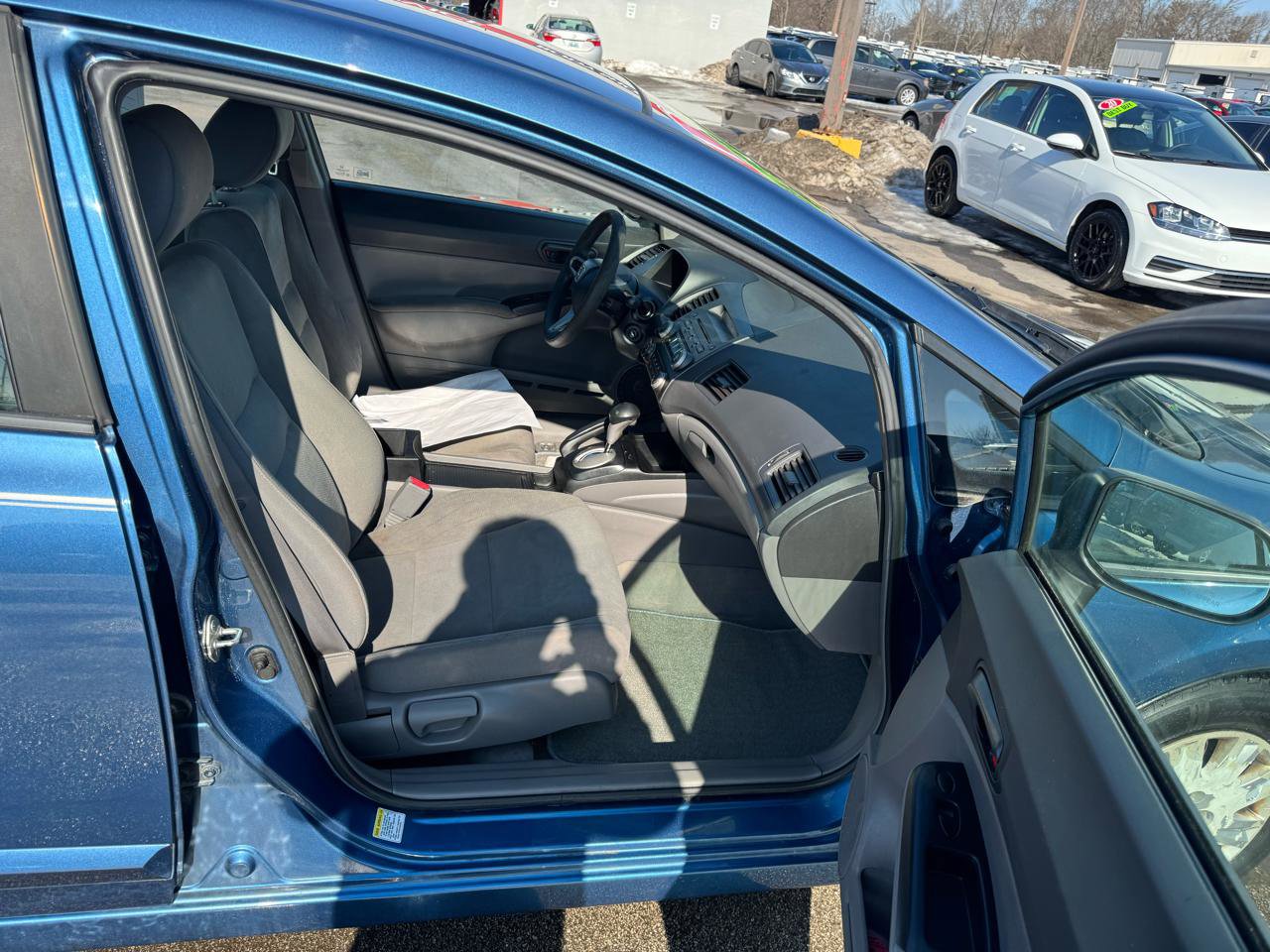 Used 2011 Honda Civic DX-VP image 9