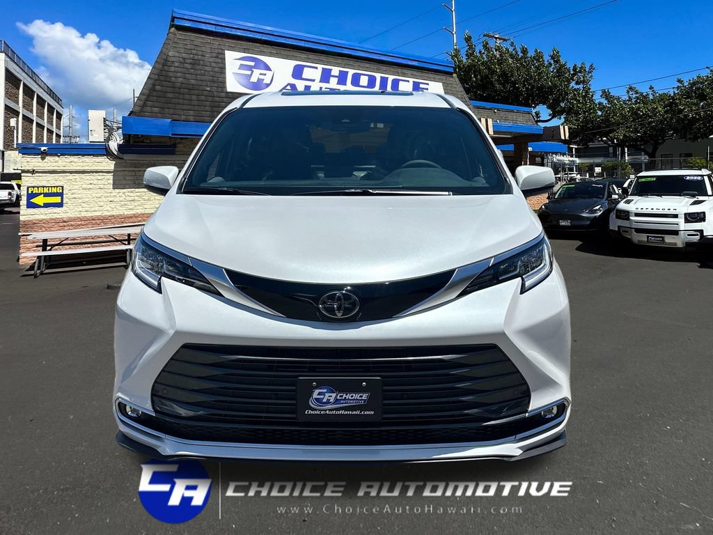 Used 2026 Toyota Sienna Limited FWD image 10