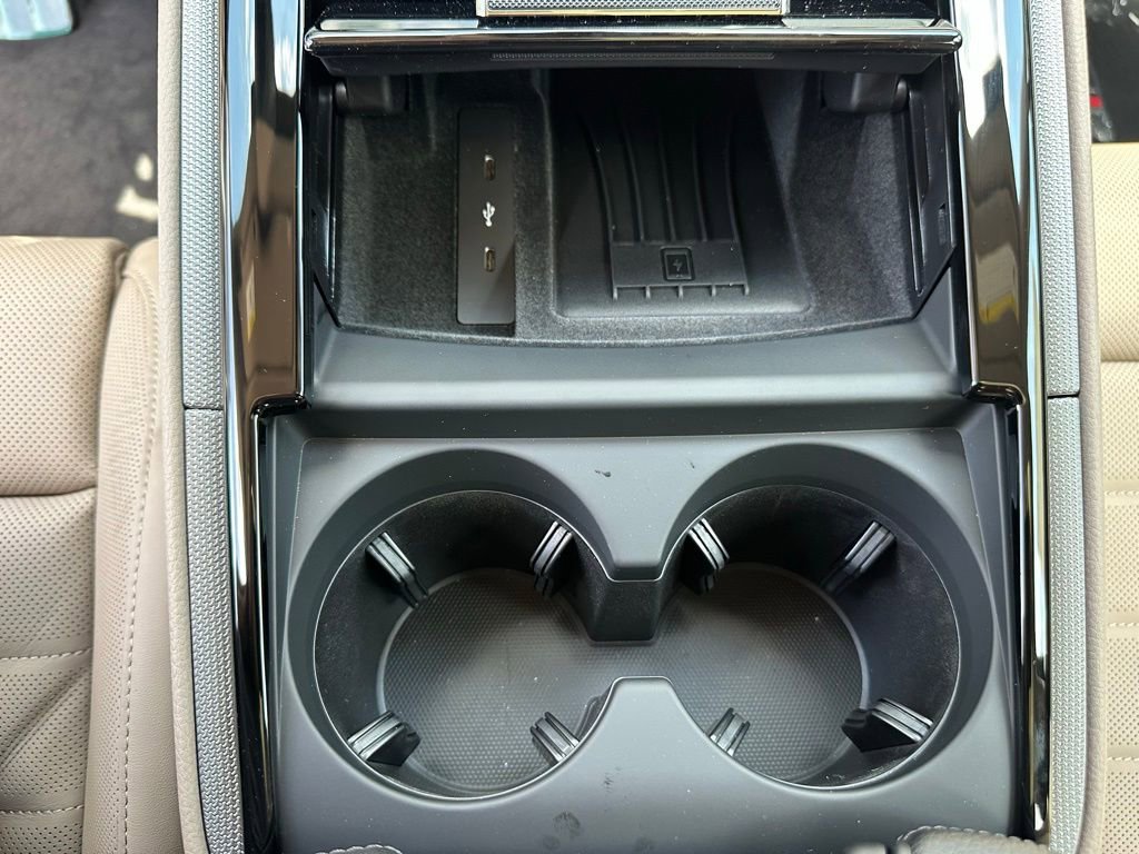 Used 2025 Porsche Panamera image 22