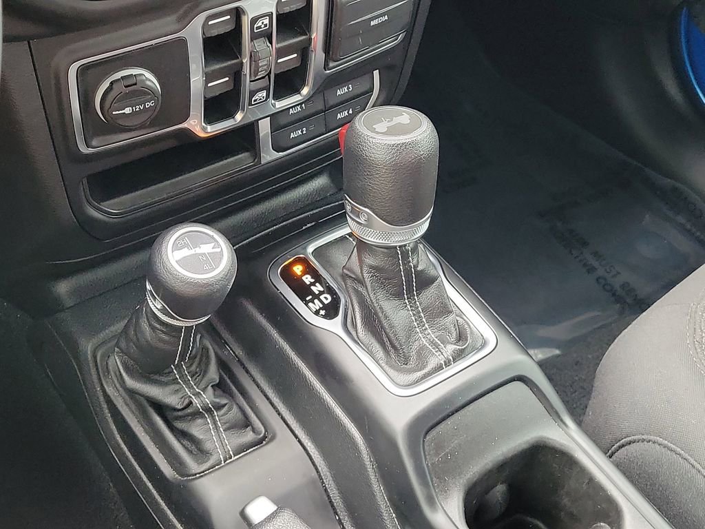 Used 2023 Jeep Wrangler Unlimited Sahara AWD/4WD image 28