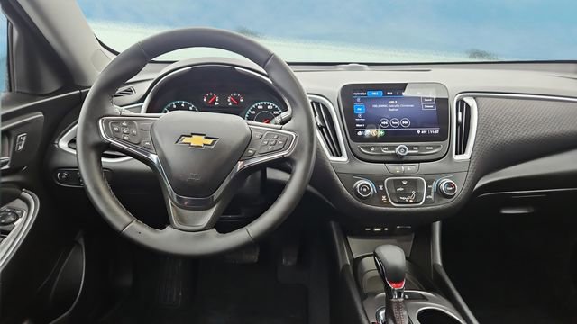 Used 2023 Chevrolet Malibu RS image 9