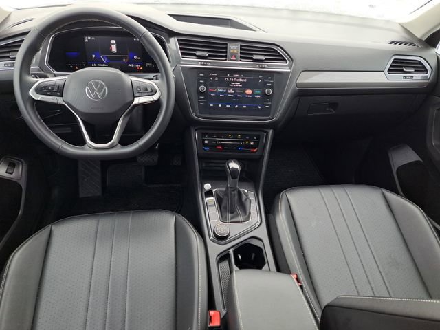 Used 2022 Volkswagen Tiguan SE image 24