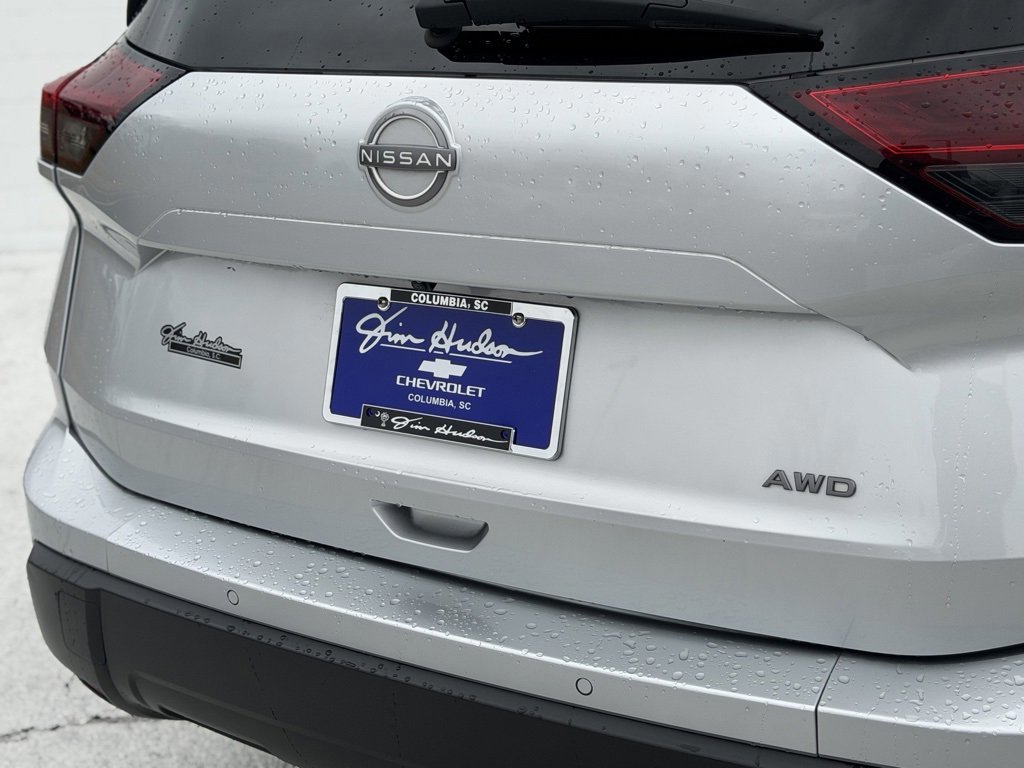 Used 2024 Nissan Rogue S image 16