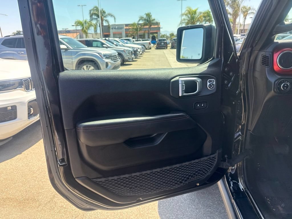 Used 2022 Jeep Gladiator Rubicon w/ LED Lighting Group AWD/4WD image 11