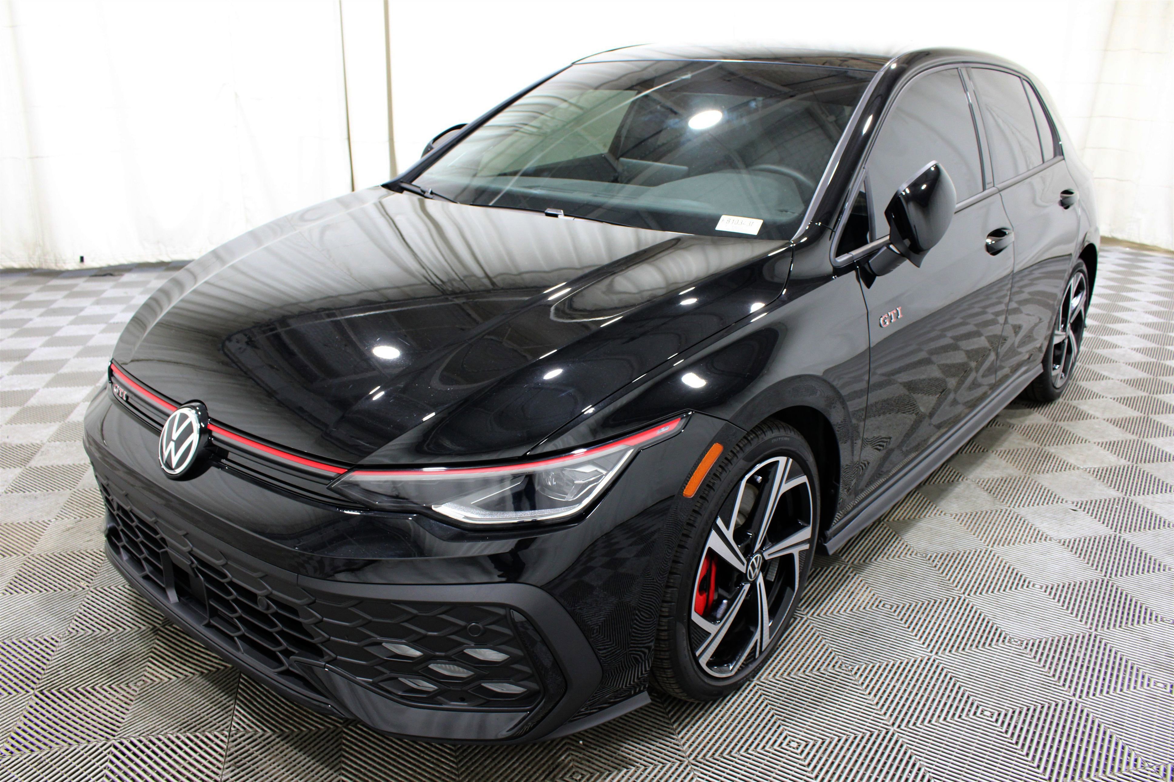 Used 2025 Volkswagen GTI SE image 36