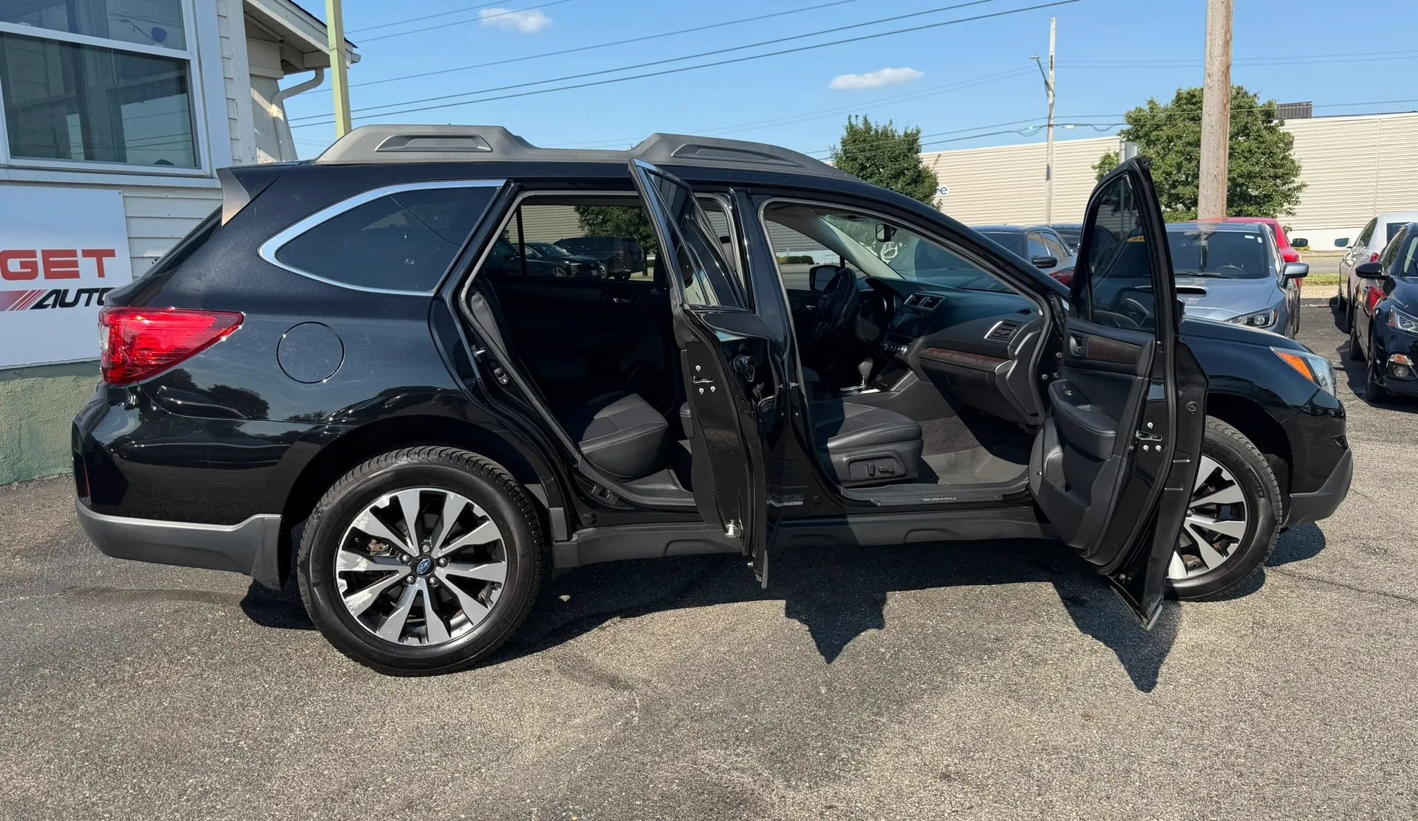 Used 2015 Subaru Outback 2.5i Limited AWD/4WD image 25