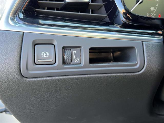 Certified 2025 Cadillac XT6 Luxury image 21