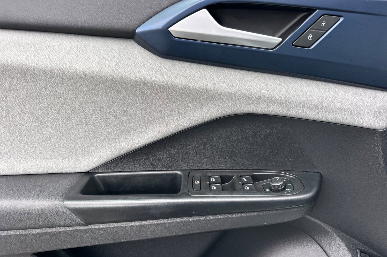 Used 2022 Volkswagen Taos SE image 10