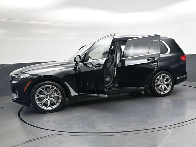 Used 2021 BMW X7 xDrive40i w/ Premium Package AWD/4WD image 37