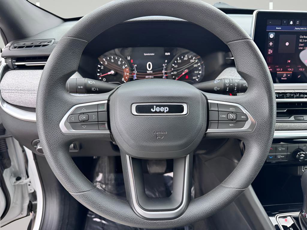 Used 2023 Jeep Compass Sport AWD/4WD image 11