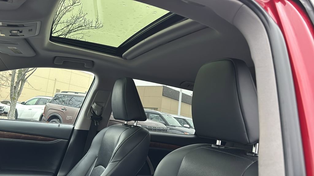 Used 2022 Lexus RX 350L Premium w/ Premium Package image 25