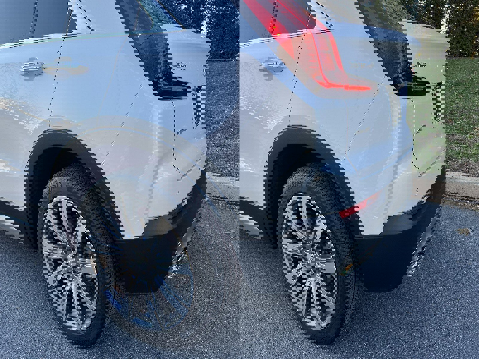 Used 2019 Cadillac XT4 Premium Luxury image 91