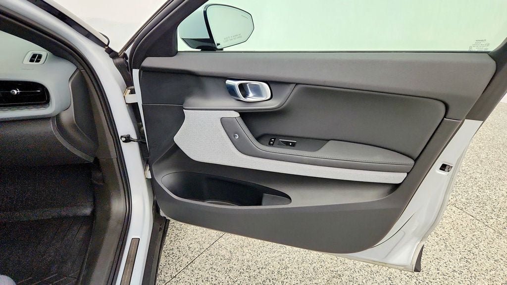 Used 2023 Polestar Polestar 2 w/ Pilot Pack AWD/4WD image 24