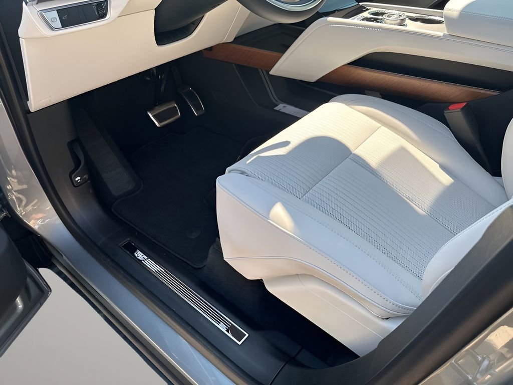 New 2026 Cadillac Vistiq Luxury image 26